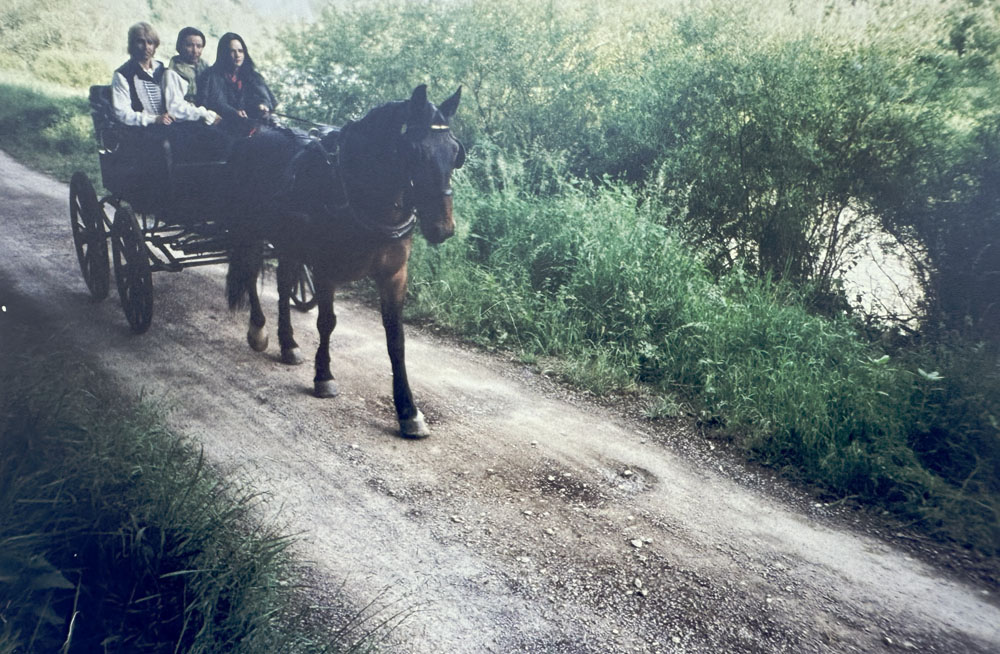Three doubles preparing the carriage scene for SHANGHAI KNIGHTS on the set around Prague